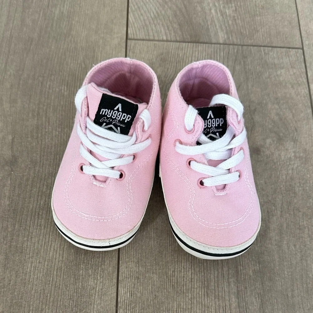 New Boutique Baby Girl Soft Crib First Steps Walking Canvas Shoes Sneakers Sz 5